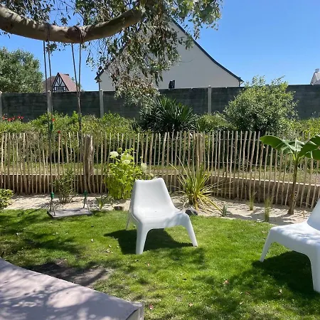 La Petite Bleue, 300 M De La