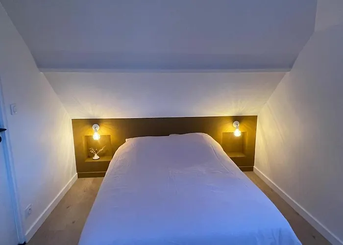 La Petite Bleue, 300 M De La *