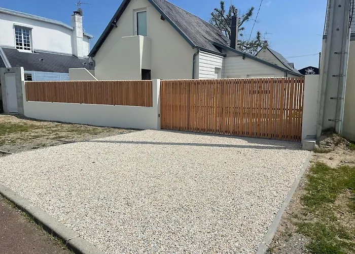 La Petite Bleue, 300 M De La *