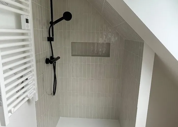 La Petite Bleue, 300 M De La