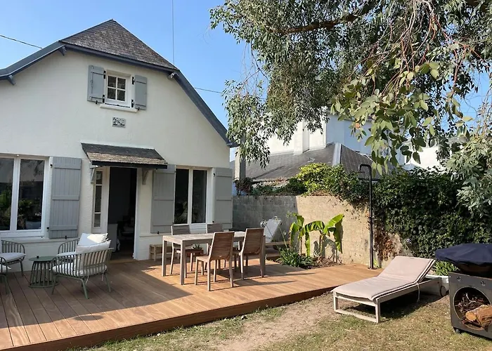 La Petite Bleue, 300 M De La