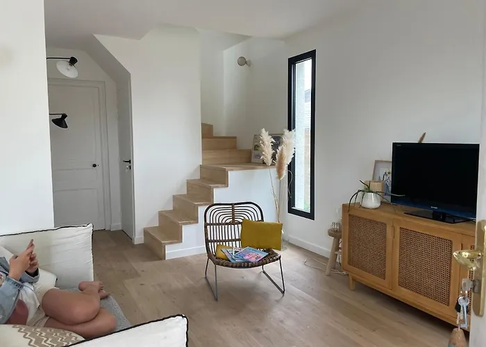 La Petite Bleue, 300 M De La