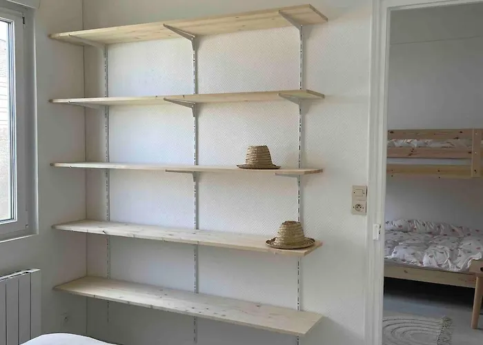 Сasa de vacaciones La Petite Bleue, 300 M De La *